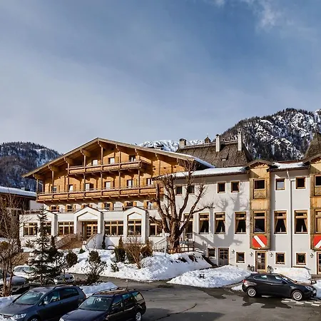 호텔 Pillerseehof 4*